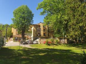 Apartman Kruna sa najlepšim balkonom i pogledom na jezero